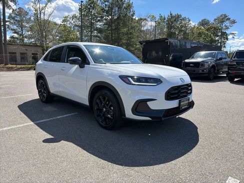 Certified 2024 Honda HR-V Sport image 4