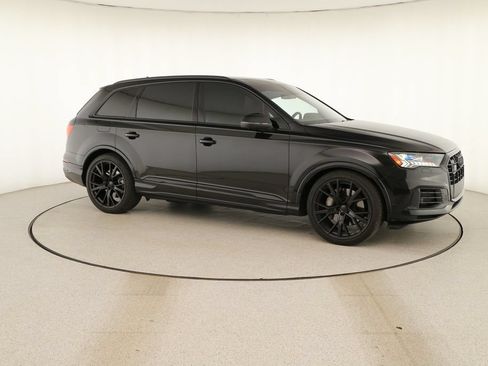 Used 2023 Audi Q7 3.0T Prestige w/ Prestige Package AWD/4WD image 9