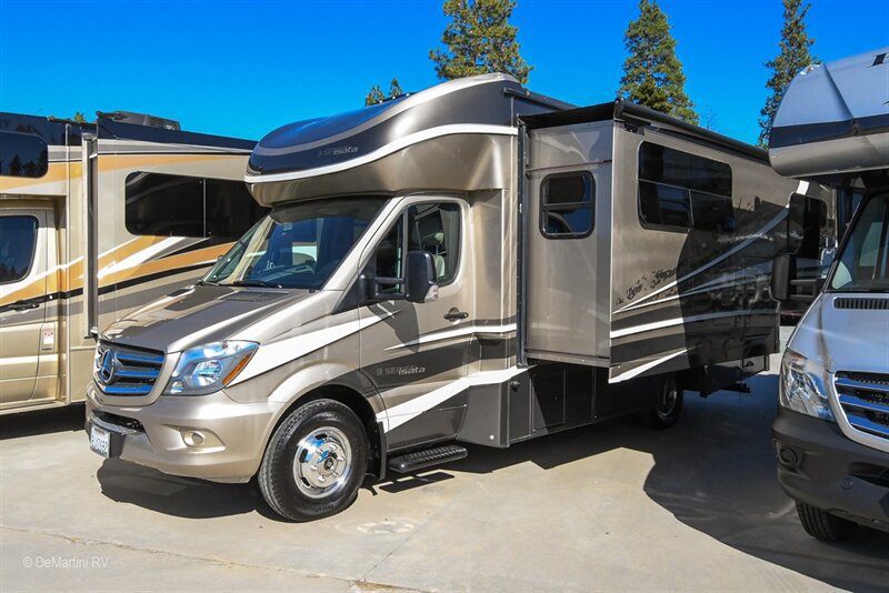 Used 2018 Mercedes-Benz Sprinter 3500 image 1