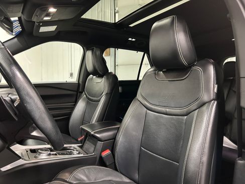 Used 2020 Ford Explorer ST w/ ST Street Pack image 25