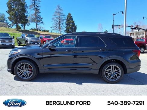 New 2026 Ford Explorer ST w/ Sun And Sound Package image 7