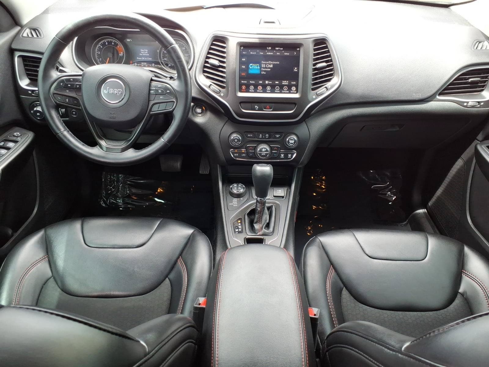Used 2019 Jeep Cherokee Trailhawk w/ Comfort/Convenience Group AWD/4WD image 22