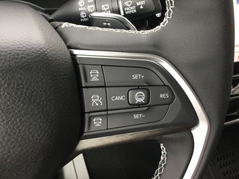 New 2026 Jeep Grand Cherokee Limited AWD/4WD image 15