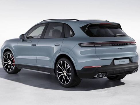 New 2026 Porsche Cayenne S image 3