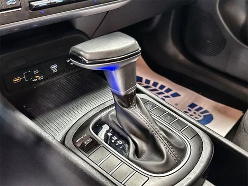 Used 2024 Hyundai Kona SEL image 22