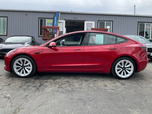 Used 2022 Tesla Model 3 RWD image 5