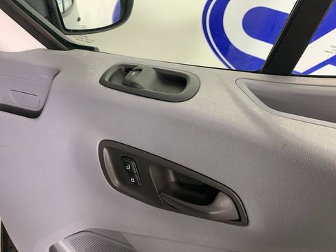 Used 2018 Ford Transit 150 130 Medium Roof image 33