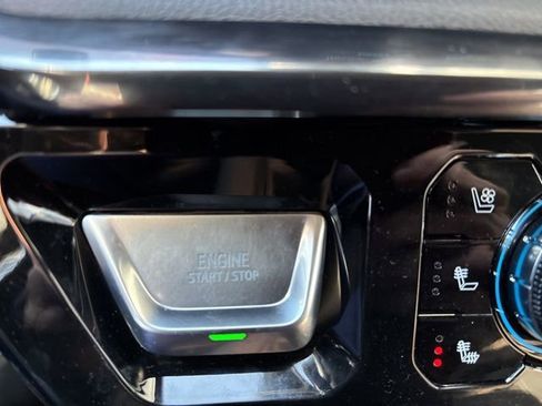 Used 2023 GMC Sierra 1500 AT4 w/ AT4 Preferred Package AWD/4WD image 22