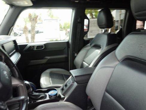 Used 2021 Ford Bronco Black Diamond image 16
