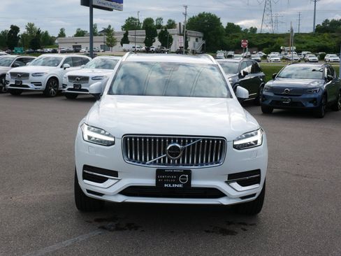Used 2025 Volvo XC90 T8 Plus w/ Protection Package Premier AWD/4WD image 2