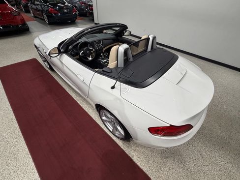 Used 2016 BMW Z4 sDrive28i RWD image 23
