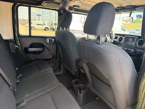 Used 2021 Jeep Wrangler Unlimited Sport AWD/4WD image 12