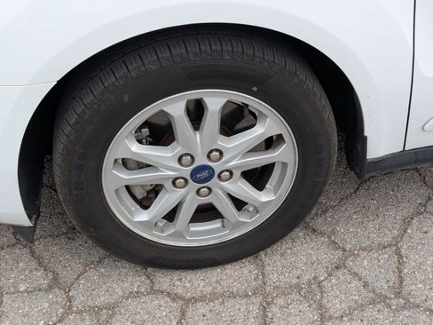 Used 2020 Ford Transit Connect XLT image 13