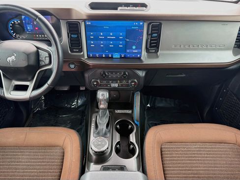 Used 2023 Ford Bronco Outer Banks AWD/4WD image 19