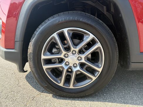 Used 2019 Jeep Compass Latitude w/ Popular Equipment Group image 12