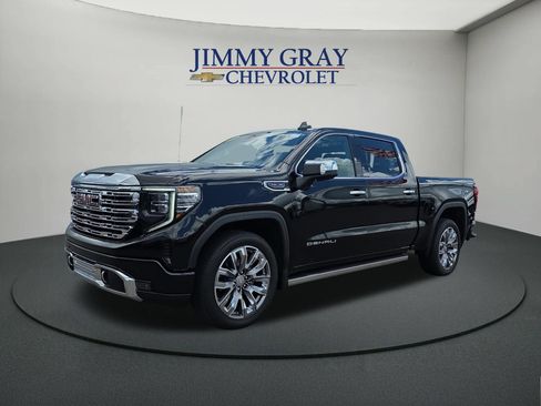 Used 2024 GMC Sierra 1500 Denali w/ Denali Reserve Package AWD/4WD image 1