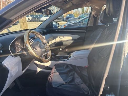 Used 2022 Hyundai Tucson SE image 5