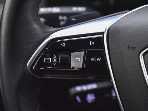 Used 2024 Audi Q8 e-tron Premium Plus w/ Premium Plus Package image 25