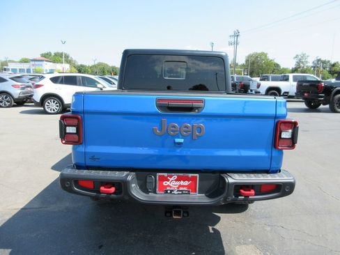Used 2024 Jeep Gladiator Rubicon w/ Technology Group AWD/4WD image 7