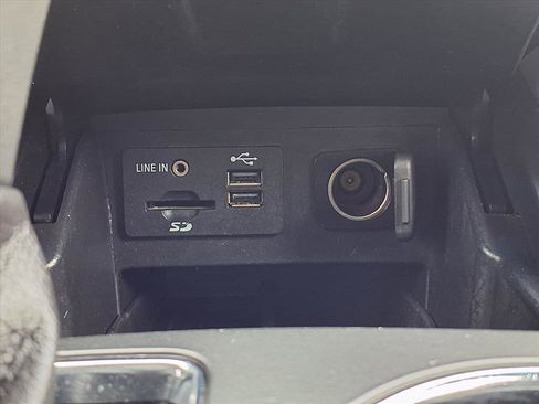 Used 2014 Ford Explorer XLT w/ Equipment Group 202A image 15