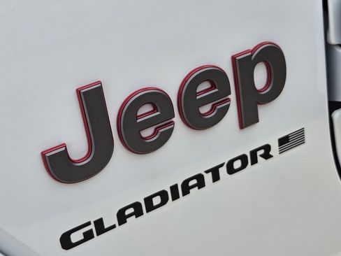 New 2026 Jeep Gladiator Rubicon AWD/4WD image 13