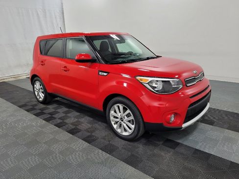 Used 2019 Kia Soul + image 11