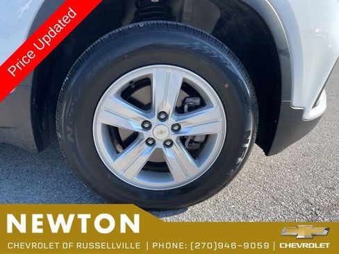 Used 2022 Chevrolet Trax LT AWD/4WD image 50