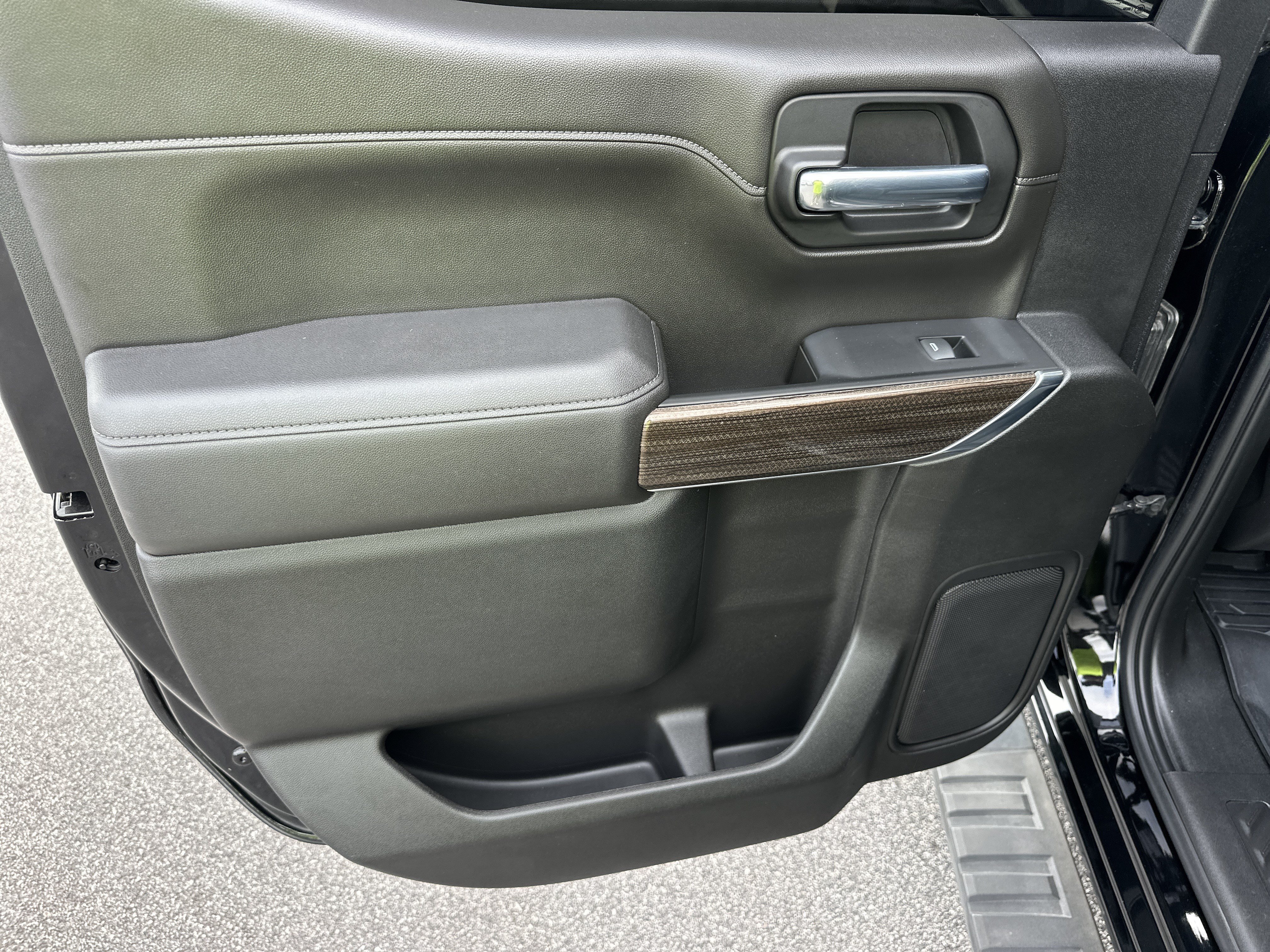 Used 2021 Chevrolet Silverado 1500 RST w/ Bed Protection Package AWD/4WD image 22