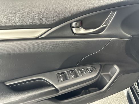 Used 2019 Honda Civic Sport image 17
