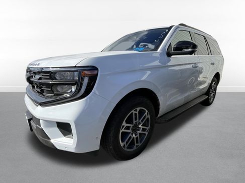 Used 2025 Ford Expedition Active image 1