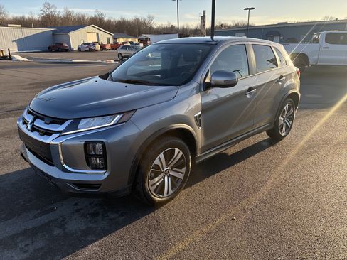 Used 2025 Mitsubishi Outlander Sport SE image 8