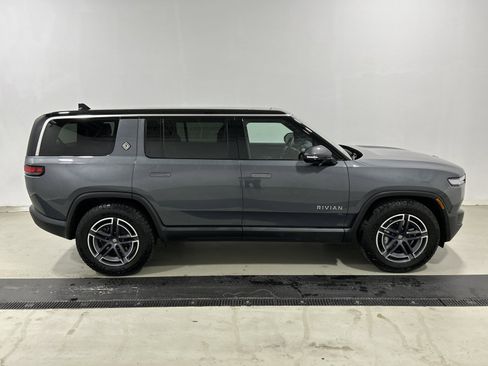 Used 2025 Rivian R1S Adventure AWD/4WD image 6