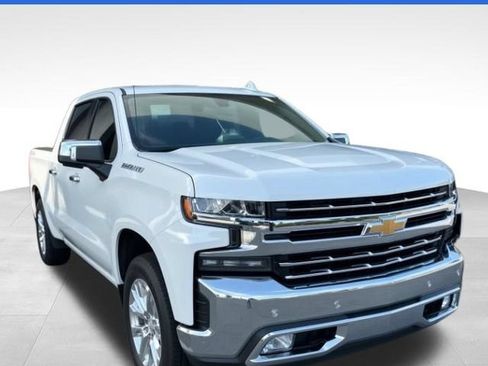 Used 2021 Chevrolet Silverado 1500 LTZ AWD/4WD image 1