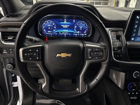 Used 2023 Chevrolet Suburban Premier image 25