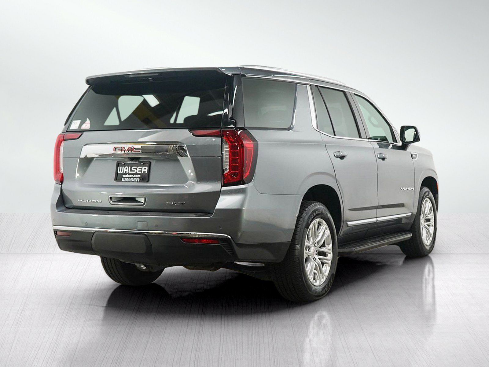 Used 2022 GMC Yukon SLT w/ SLT Premium Package AWD/4WD image 5
