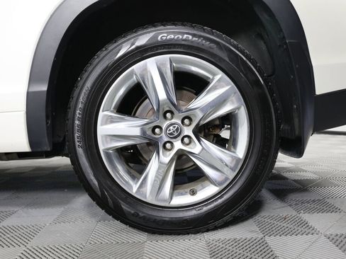 Used 2018 Toyota Highlander Limited AWD/4WD image 8