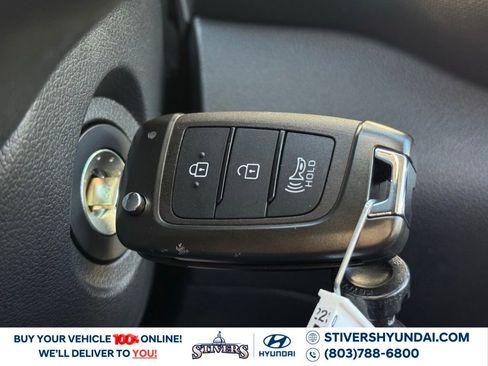 New 2026 Hyundai Venue SE image 28