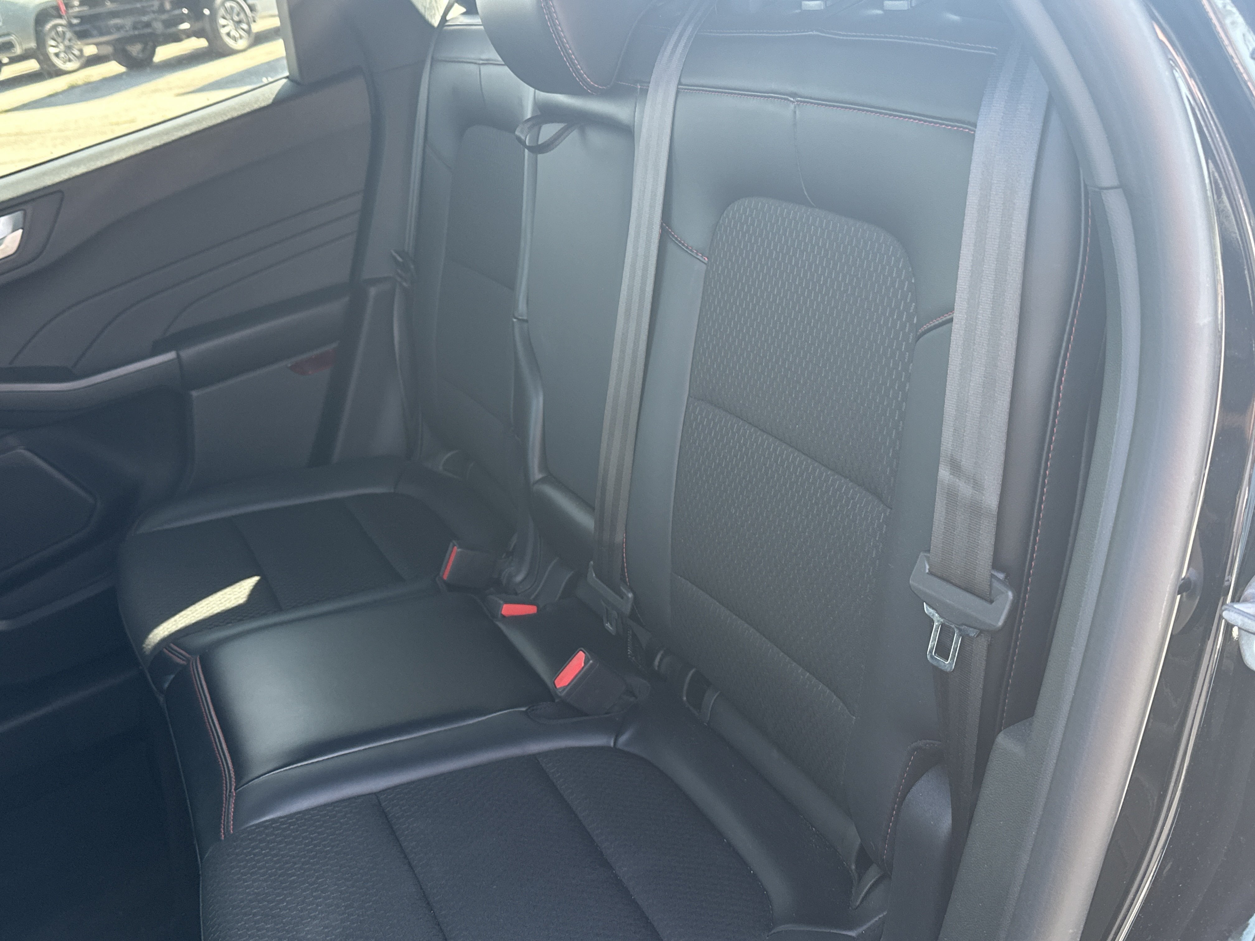 Used 2025 Ford Escape ST-Line Select AWD/4WD image 13