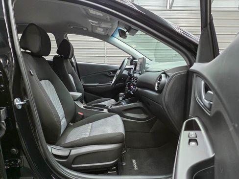 Used 2023 Hyundai Kona SE FWD image 15