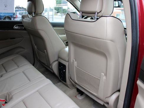 Used 2014 Jeep Grand Cherokee Overland image 15