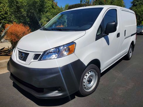 Used 2018 Nissan NV200 S image 1