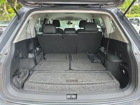 Used 2022 Volkswagen Tiguan SE image 19