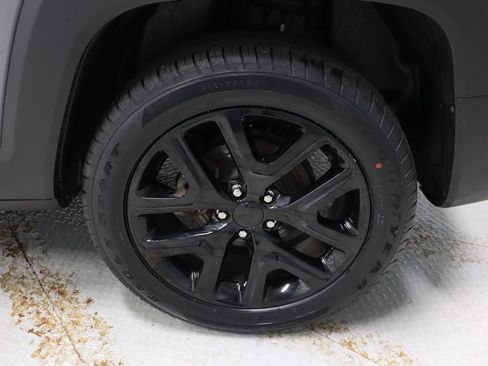 Used 2022 Jeep Renegade Altitude AWD/4WD image 19