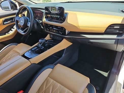 Certified 2023 Nissan Rogue Platinum w/ Platinum Premium Package FWD image 30