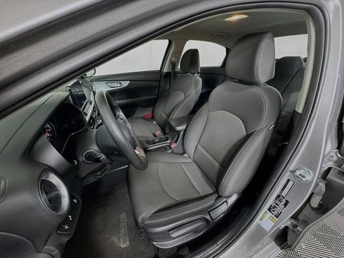 Used 2023 Kia Forte LXS w/ LXS Technology Package image 19