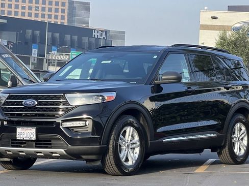 Certified 2020 Ford Explorer XLT w/ Equipment Group 202A image 10