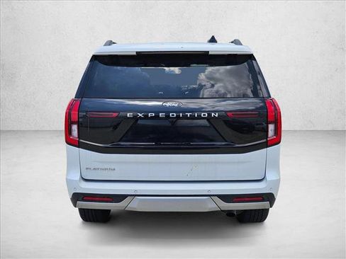 Used 2025 Ford Expedition Platinum AWD/4WD image 6