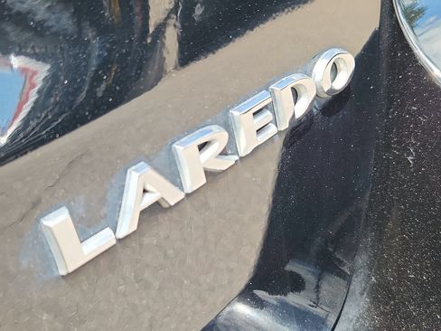 Certified 2021 Jeep Grand Cherokee Laredo X AWD/4WD image 12
