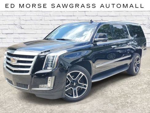 Used 2020 Cadillac Escalade ESV Premium Luxury RWD image 1