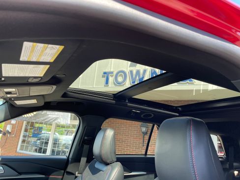 Used 2025 Ford Explorer ST w/ Sun And Sound Package AWD/4WD image 13